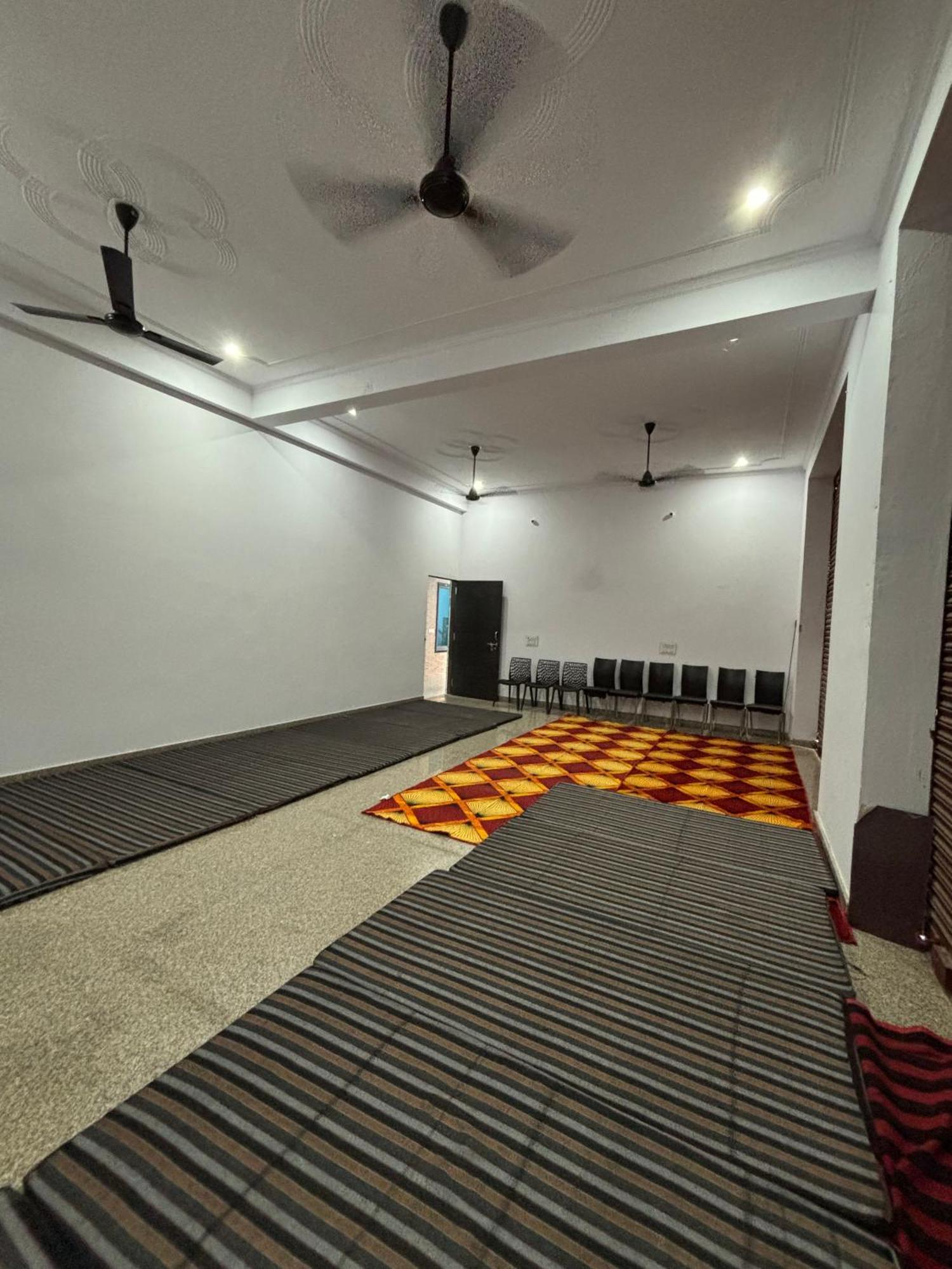 Hotel Raghunath Palace Khātu Εξωτερικό φωτογραφία