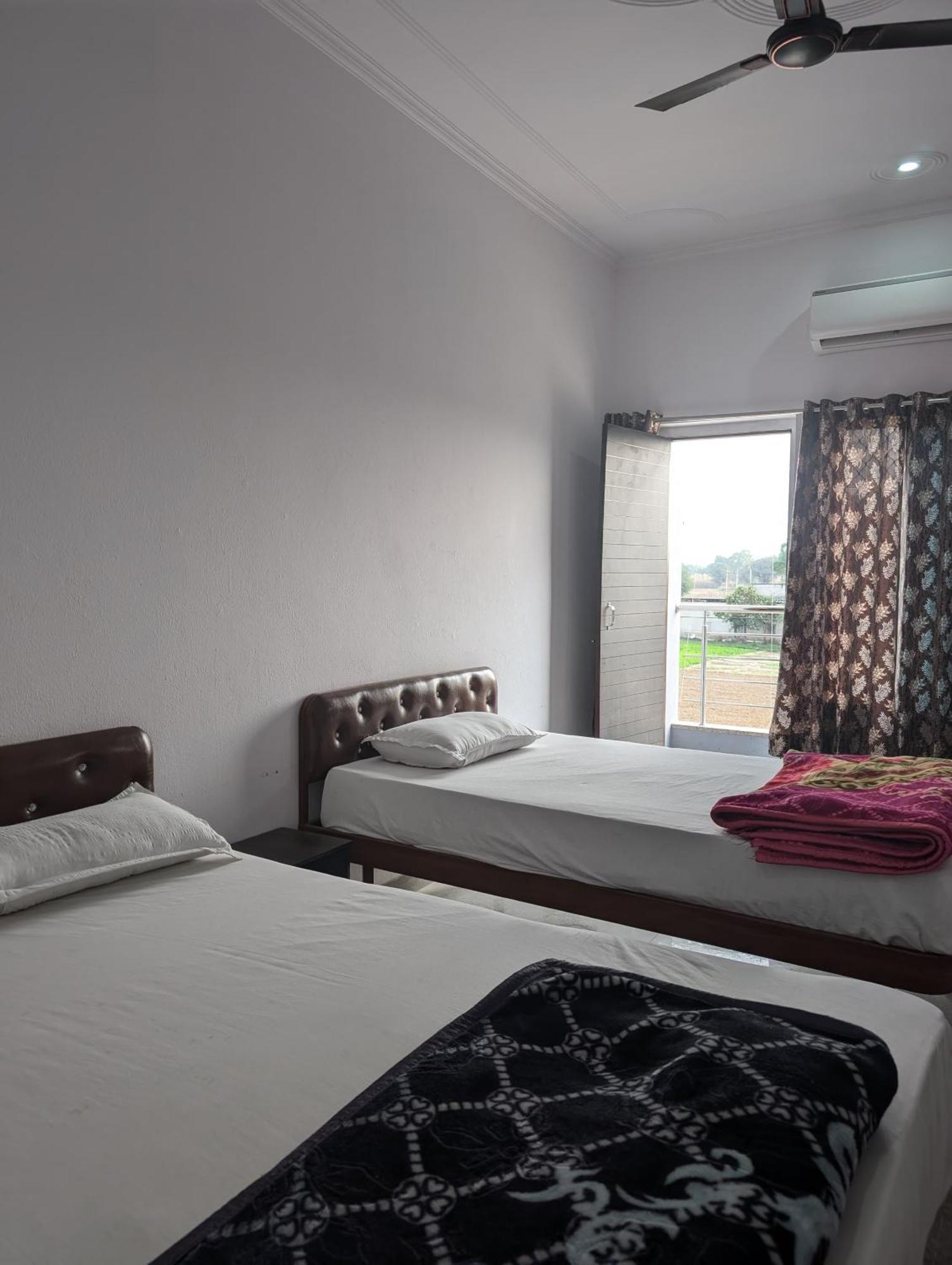 Hotel Raghunath Palace Khātu Εξωτερικό φωτογραφία